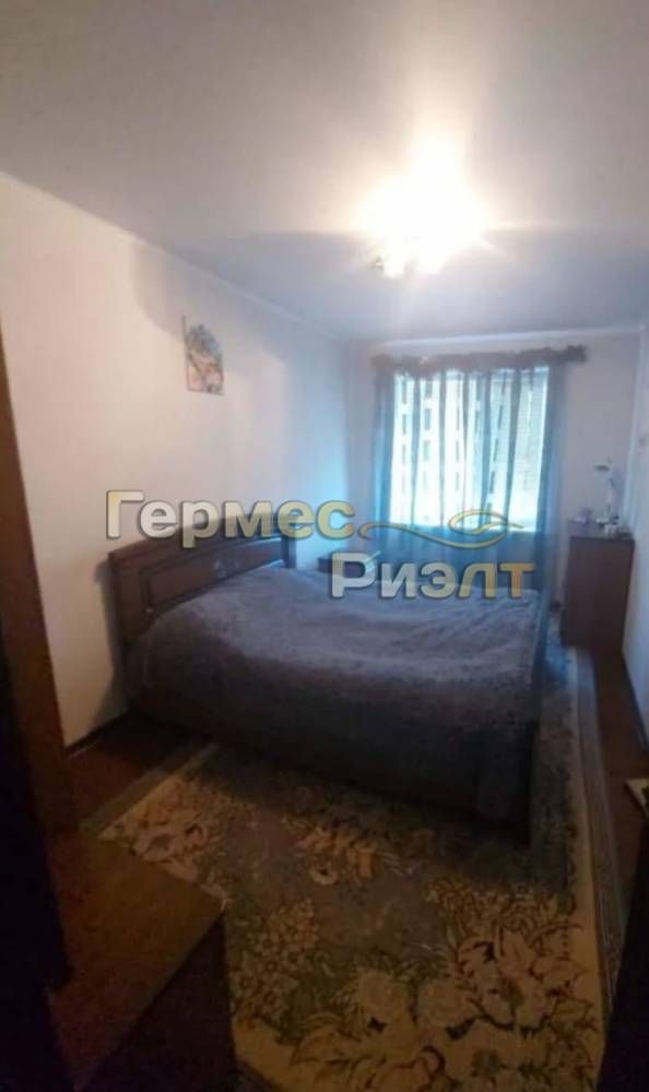 33e97748-aba8-4267-9624-e7a7b9792408
